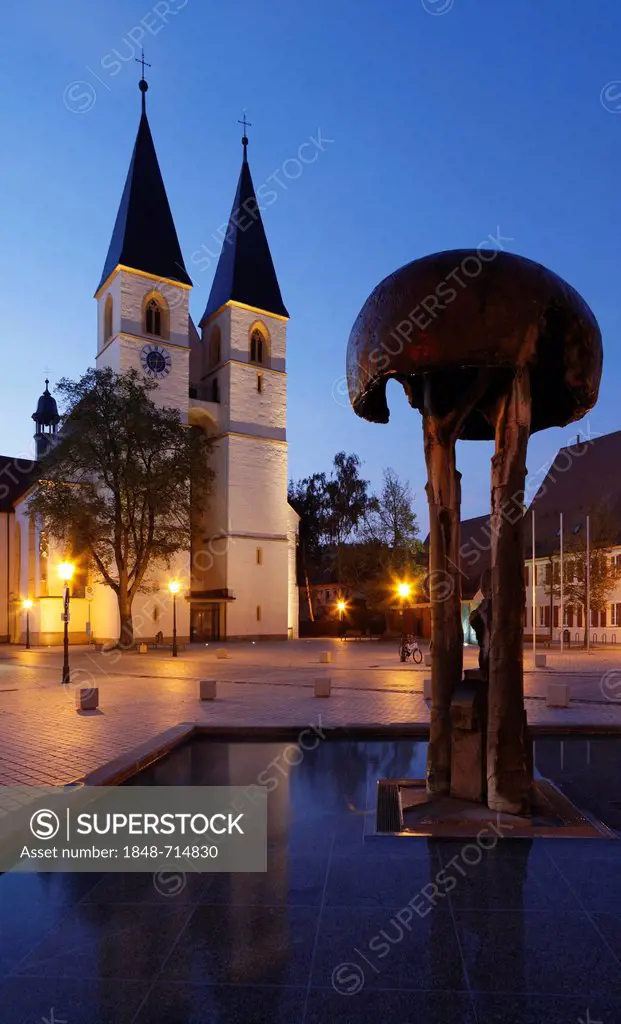 Deocar Fountain and the Collegiate Church of St. Vitus and St. Deocar, Market Square, Herrieden, Altmuehltal, Middle Franconia, Bavaria, Germany, Euro...