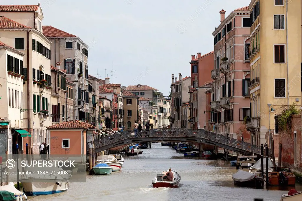 Ghetto Nuevo bridge, Cannaregio district, Venice, UNESCO World Heritage Site, Venetia, Italy, Europe