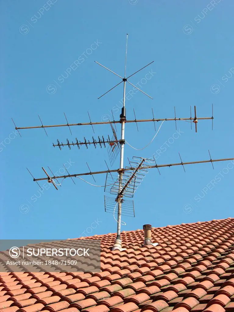Roof antenna