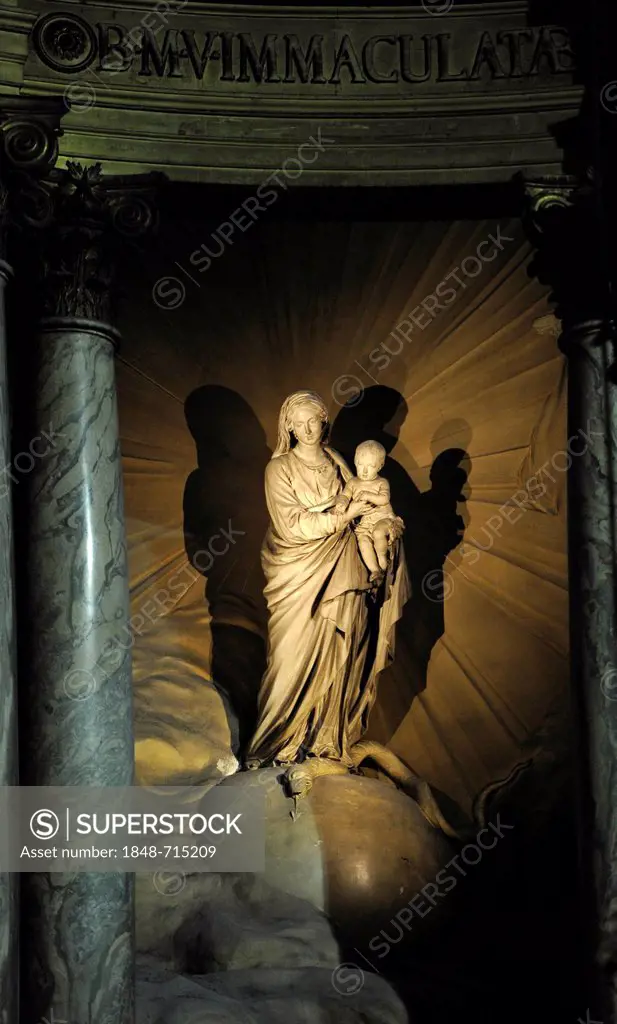 Statue of the Virgin Mary with child, St. Mary's chapel, Chapelle de la Vierge, Catholic parish church of Saint-Sulpice de Paris, Saint-Germain-des-Pr...