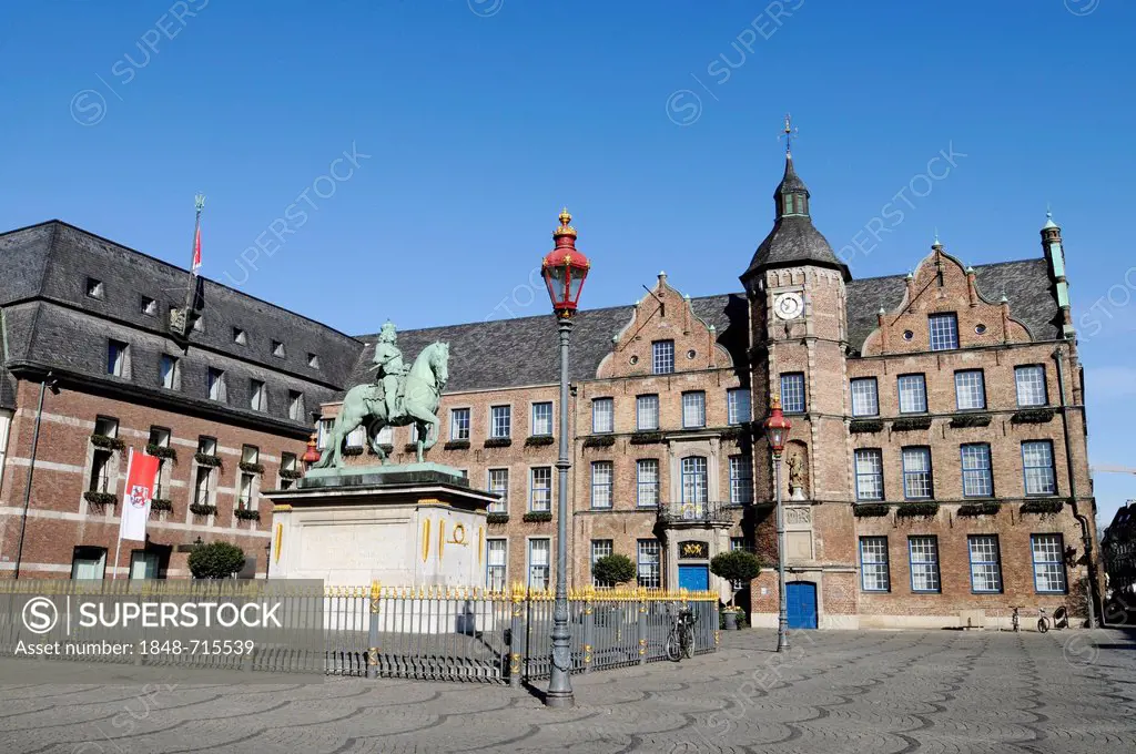 Jan Wellem Monument, Old Town Hall, Duesseldorf, North Rhine-Westphalia, Germany, Europe