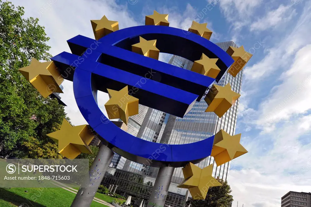 Euro symbol, European Central Bank, Frankfurt am Main, Hesse, Germany, Europe