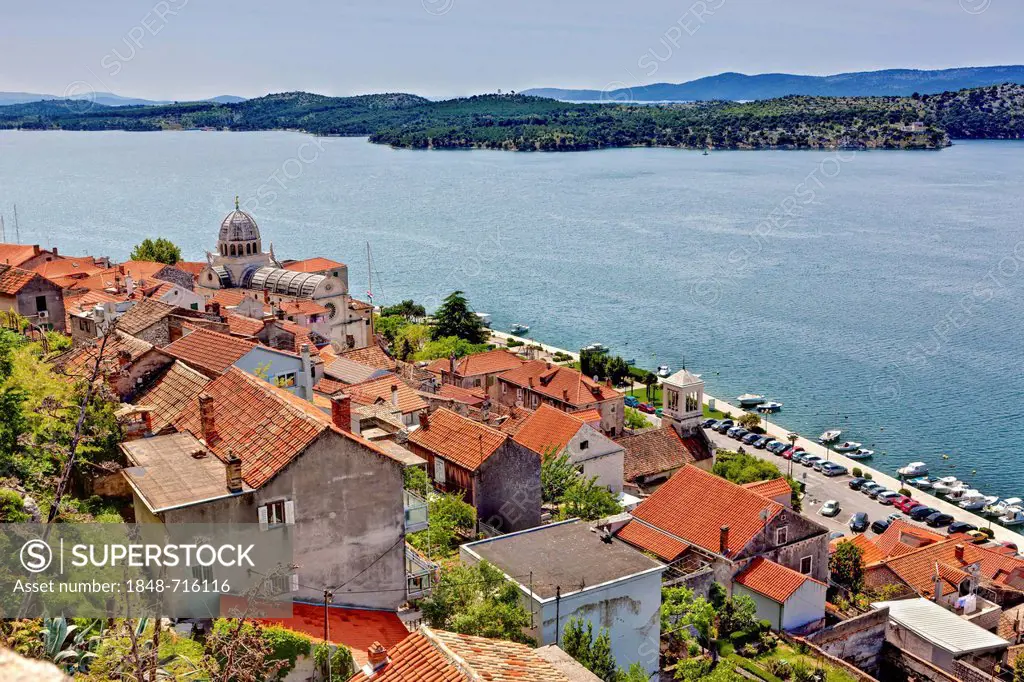View of Sibenik with the Dome of the Cathedral of St. James, Katedrala svetog Jakova, central Dalmatia, Dalmatia, Adriatic coast, Croatia, Europe, Pub...