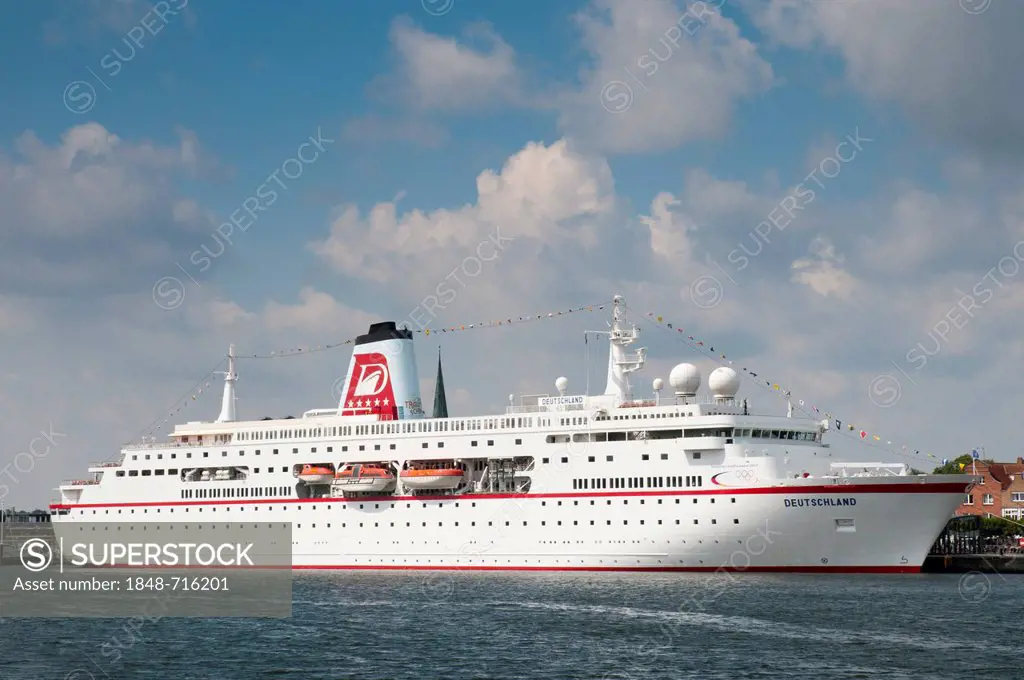 MS Deutschland, cruise liner, Travemuende, Baltic Sea, Schleswig-Holstein, Germany, Europe, PublicGround