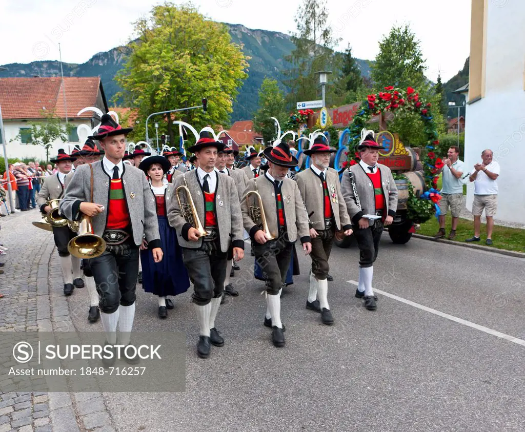 Parade to celebrate the opening of the cattle drive in Pfronten, Ostallgaeu, Allgaeu, Bavaria, Germany, Europe, PublicGround