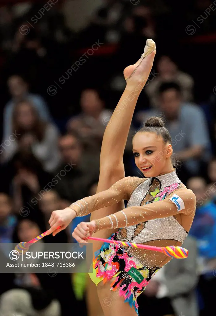Daria Svatkovskaya, RUS, Russia, clubs, Rhythmic Gymnastics Schmiden International 2012, Fellbach near Stuttgart, Baden-Wuerttemberg, Germany, Europe
