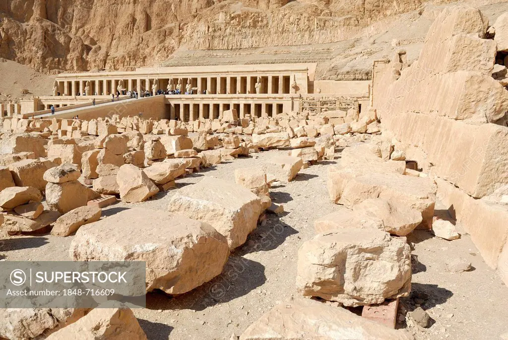 Mortuary temple of Queen Hatshepsut, western Thebes, Deir el-Bahri, Luxor, Nile Valley, Egypt, Africa