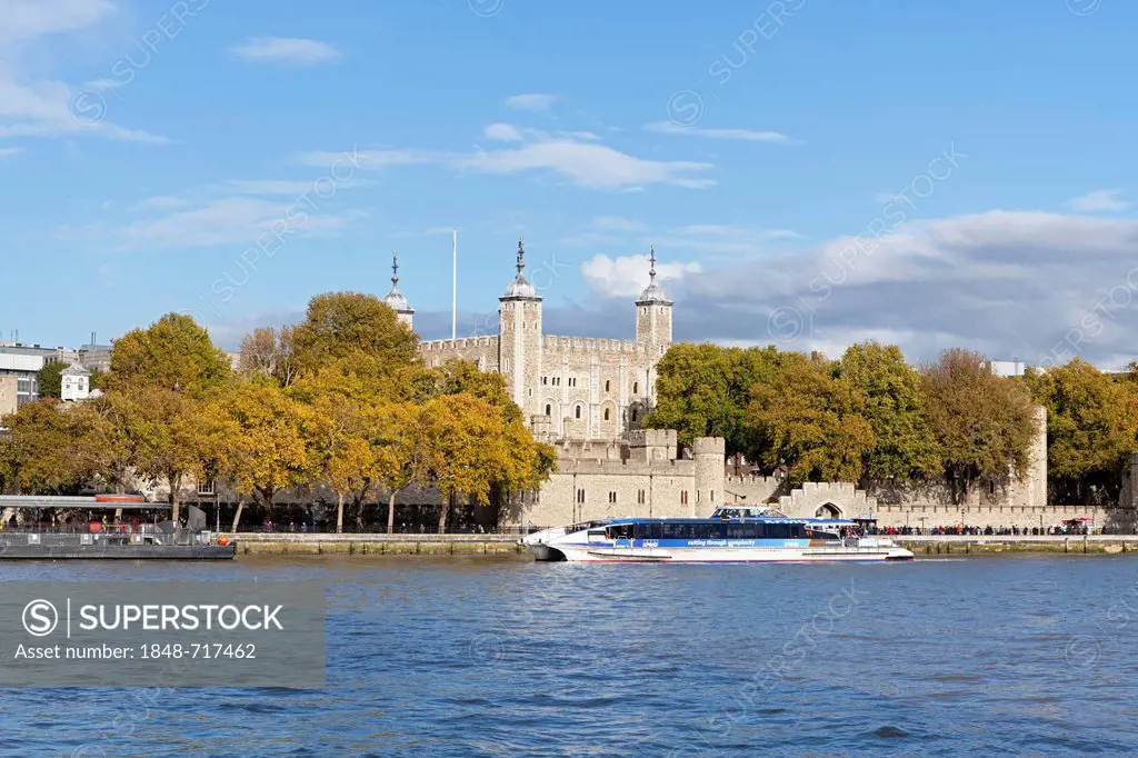 Tower of London, Thames River, London, England, United Kingdom, Europe