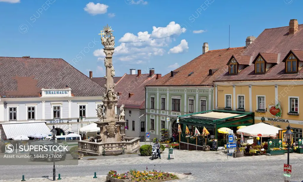 Main square in Weitra, Waldviertel Region, Lower Austria, Austria, Europe