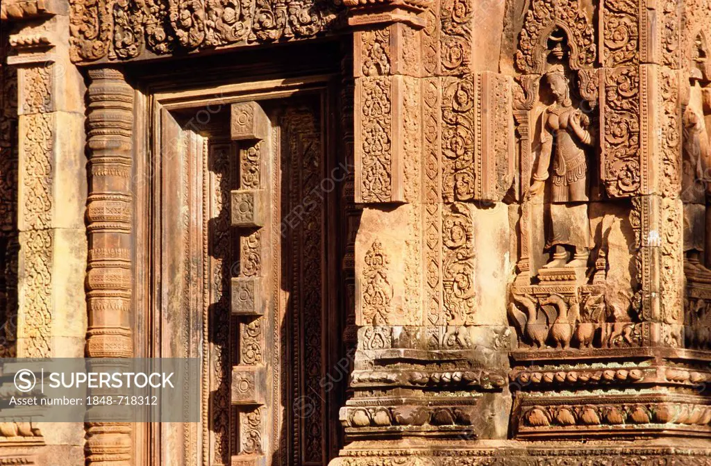Bantei Shrei, Banteay Srei, temple with beautiful rock carvings, Siem Reap, Cambodia, Southeast Asia
