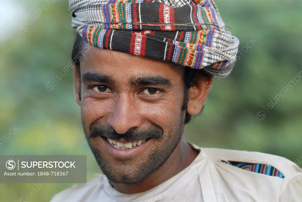 Camel herdsman, portrait, near Mount Abu, Rajasthan, North India, India, Asia
