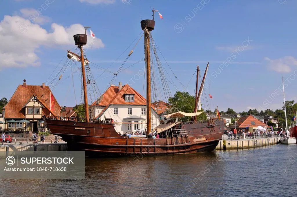 Old tradition sailing ship Lisa von Luebeck in the port of Neustadt in Holstein, Schleswig-Holstein, Northern Germany, Germany, Europe