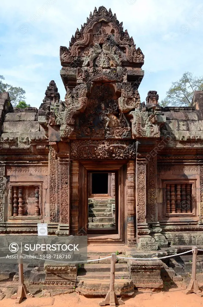 Entrance, temple, Banteay Srei, Angkor, Siem Reap, Cambodia, Southeast Asia