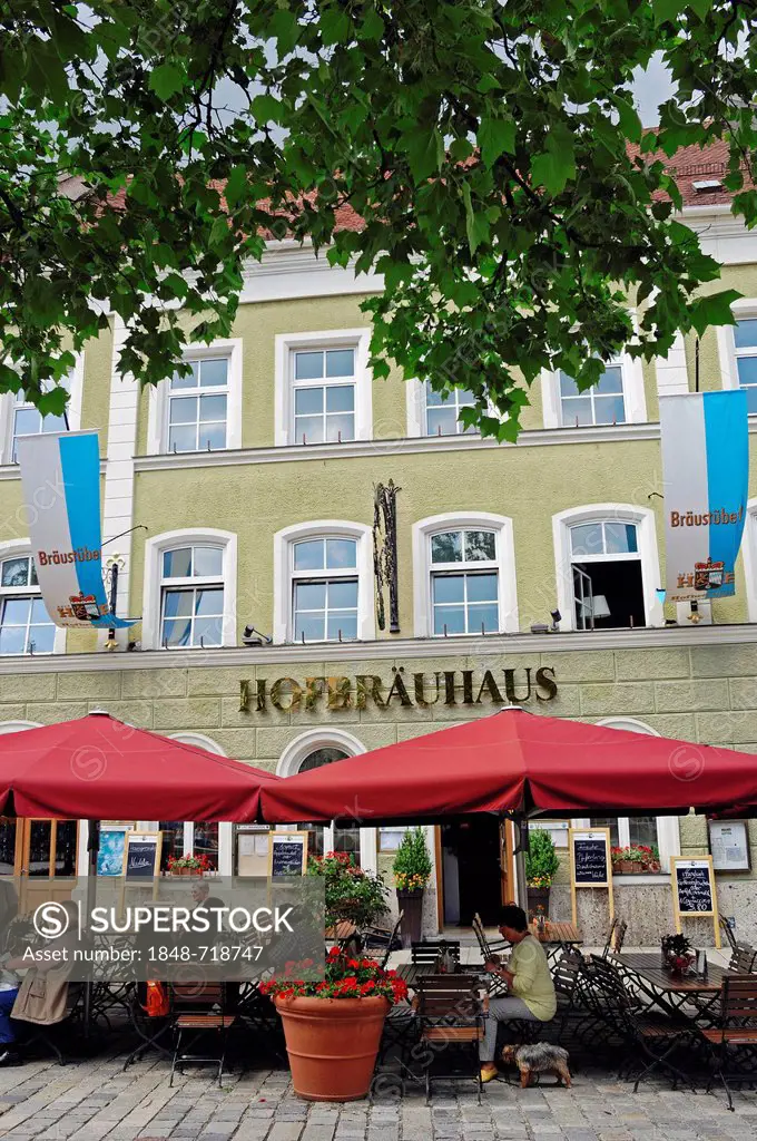 Street cafe, Hofbrauhaus, in Traunstein, Chiemgau, Bavaria, Germany, Europe, PublicGround