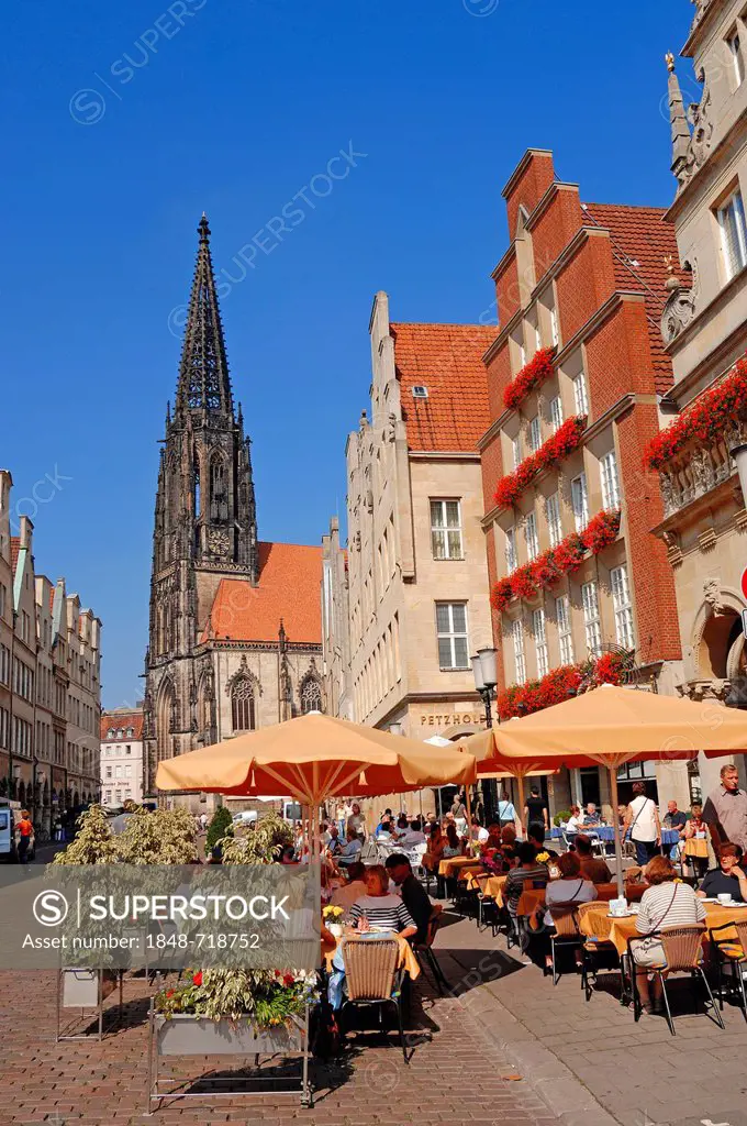 Sidewalk cafe on Prinzipalmarkt square and St. Lamberti Church, Muenster, Muensterland, North Rhine-Westphalia, Germany, Europe, PublicGround