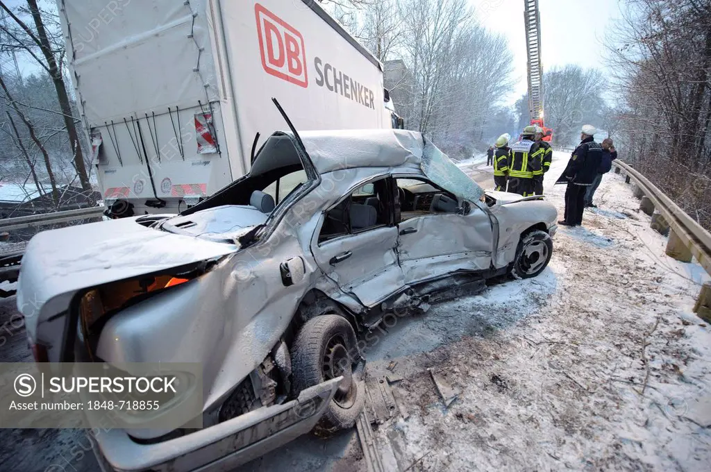 Fatal car accident on the slippery snow of an icy road, an E-Class Mercedes was hurled onto the opposite carriageway and collided with an oncoming tru...