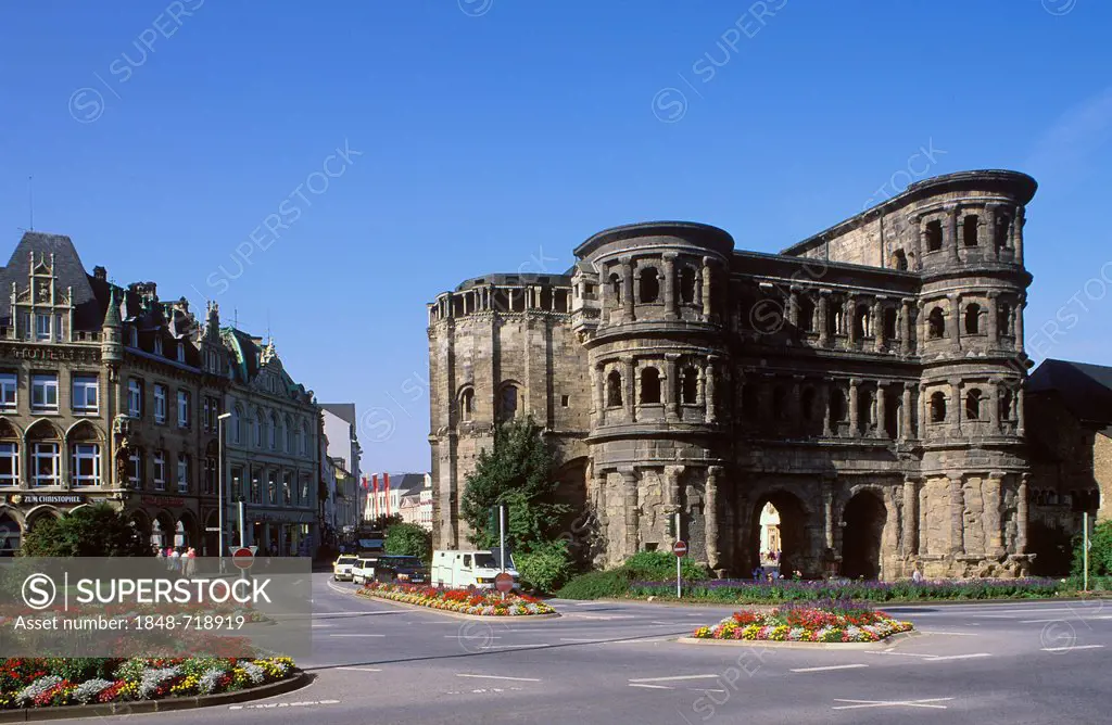 Porta Nigra, Trier, Moselle, Rhineland-Palatinate, Germany, Europe