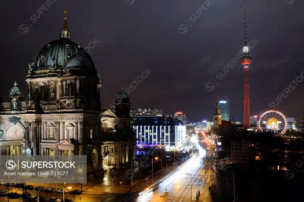 Berliner Dom, Berlin Cathedral and the Television Tower in Alexanderplatz square, Ferris wheel and Christmas market at night, Berlin-Mitte, Berlin, Ge...
