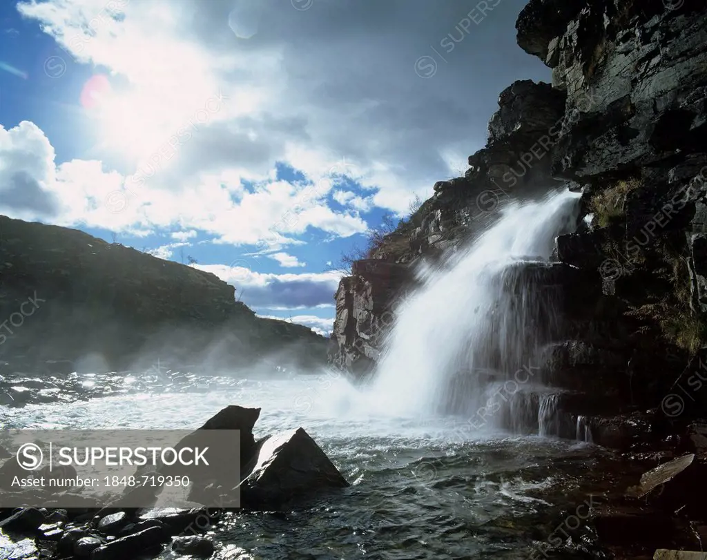 Storulfossen or Bruresløret, waterfall of the Store Ula river, with rainbow, near Mysusæter, Mysuseter, Rondane National Park, Norway, Scandinavia, Eu...