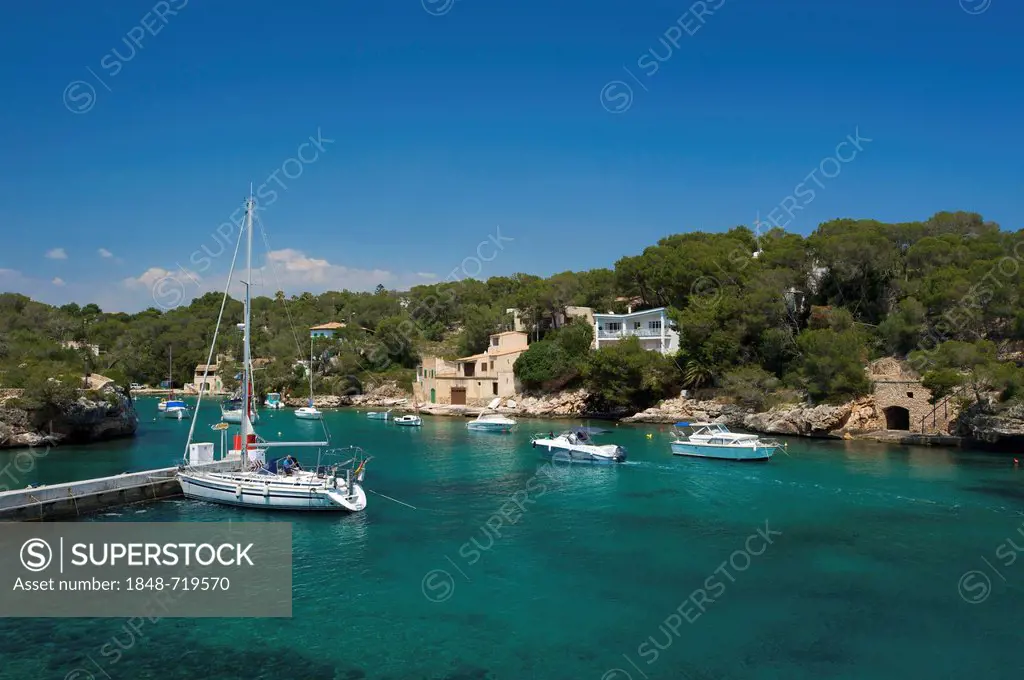 Boats in the small bay of Cala Figuera, Majorca, Balearic Islands, Spain, Europe