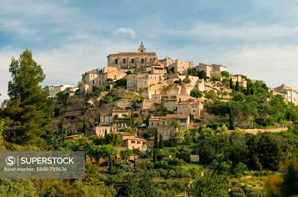 Village of Gordes, Luberon, Vaucluse, France, Europe
