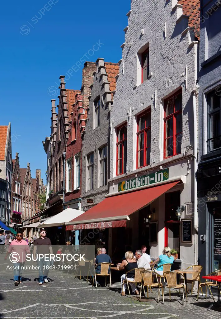 Street cafes on the Grote Markt market square, historic town centre of Bruges, UNESCO World Heritage Site, West Flanders, Flemish Region, Belgium, Eur...