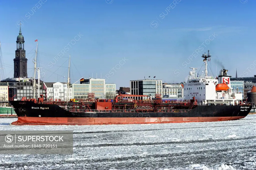 Stolt Egret chemical tanker in the wintry Port of Hamburg, Germany, Europe