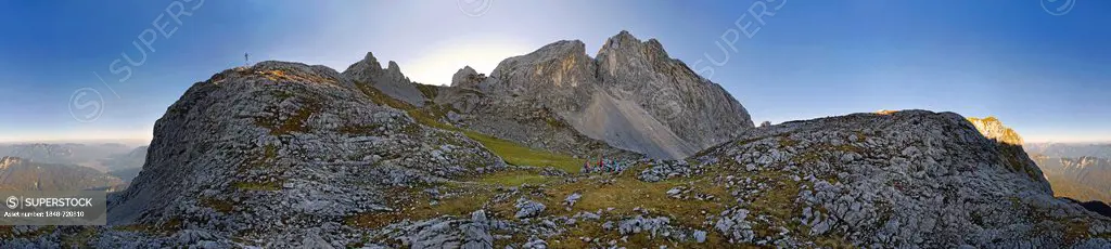 360° panoramic view, hikers walking on the trail to Meilerhuette mountain lodge, Partenkirchener Dreitorspitze mountain range, Garmisch-Partenkirchen,...