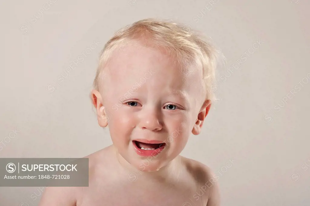 Crying toddler, boy, 1, portrait
