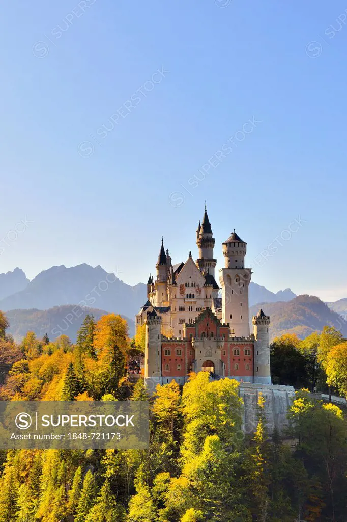 Schloss Neuschwanstein Castle, near Fussen, Ostallgaeu, Allgaeu, Bavaria, Germany, Europe