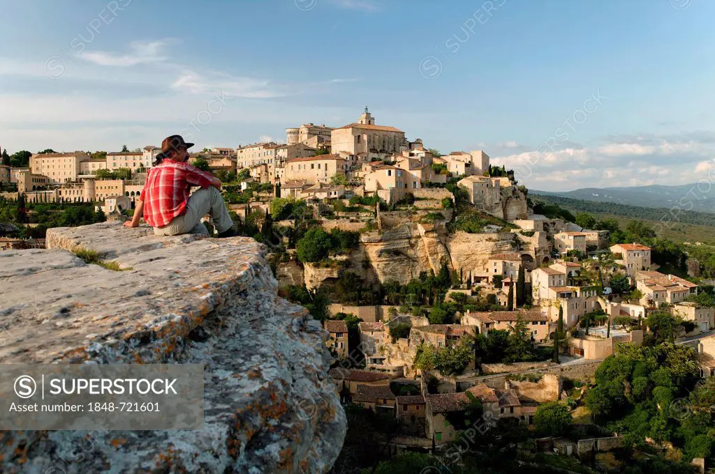 Village of Gordes, Luberon, Vaucluse, France, Europe