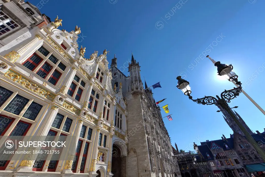 Gilded facade of Civiele Griffie, records office, old town of Bruges, UNESCO World Heritage Site, West Flanders, Flemish Region, Bruges, Belgium, Euro...