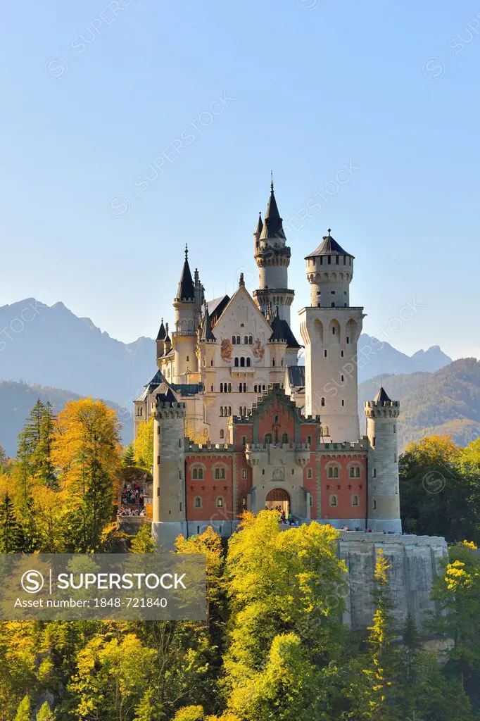Schloss Neuschwanstein Castle, near Fussen, Ostallgaeu, Allgaeu, Bavaria, Germany, Europe