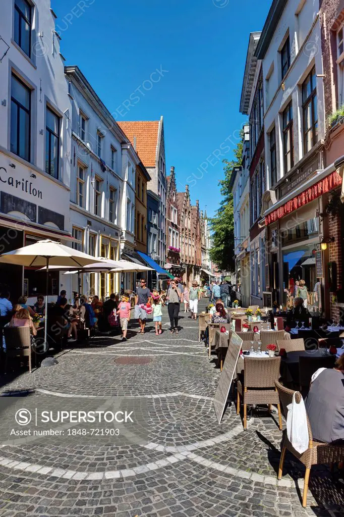 Street cafes on the Grote Markt market square, historic town centre of Bruges, UNESCO World Heritage Site, West Flanders, Flemish Region, Belgium, Eur...