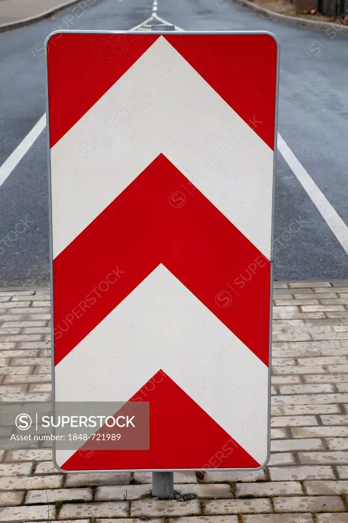 Traffic sign, red and white chevrons, warning sign, Oberhausen, Ruhr Area, North Rhine-Westphalia, Germany, Europe