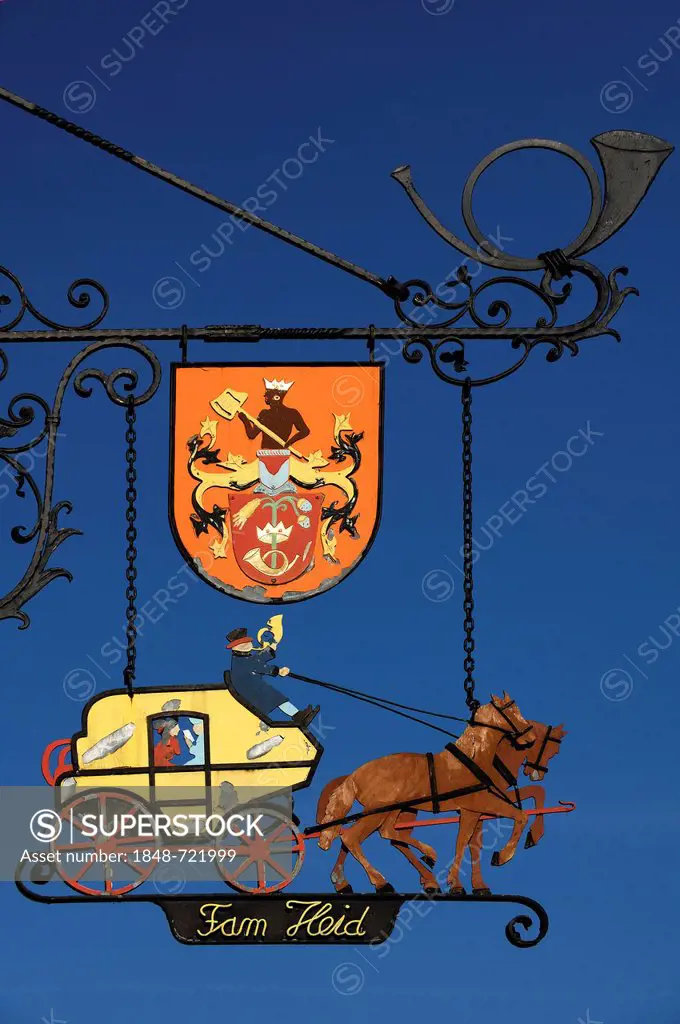 Hanging sign Gasthof zur Post, inn, Egloffstein, Upper Franconia, Bavaria, Germany, Europe