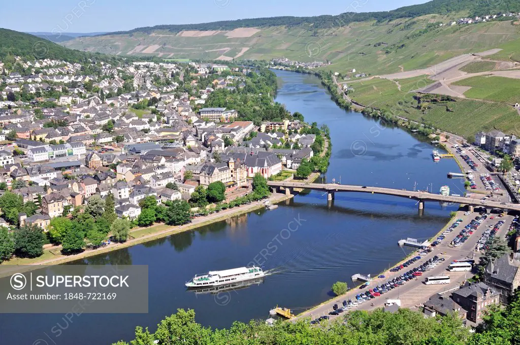 Bernkastel-Kues, Moselle River, Rhineland-Palatinate, Germany, Europe, PublicGround