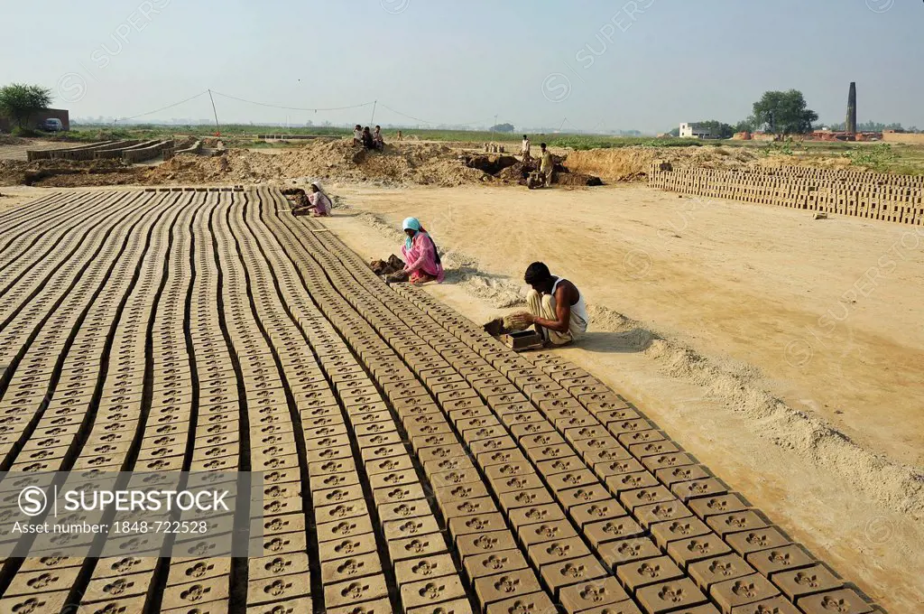 Workers living in bonded labour in a brickyard, most of the workers belong to the Christian minority in Pakistan and are particularly affected by disc...