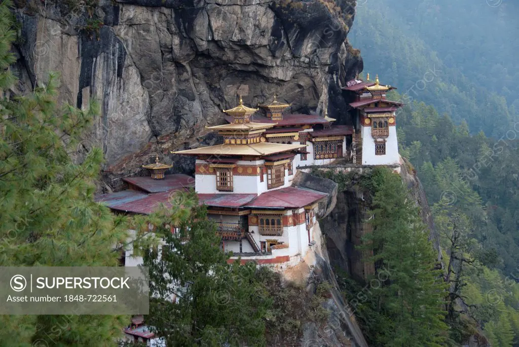 Tibetan Buddhism, Tiger's Nest Monastery on the rock face, Taktsang, near Paro, Bhutan, South Asia, Asia