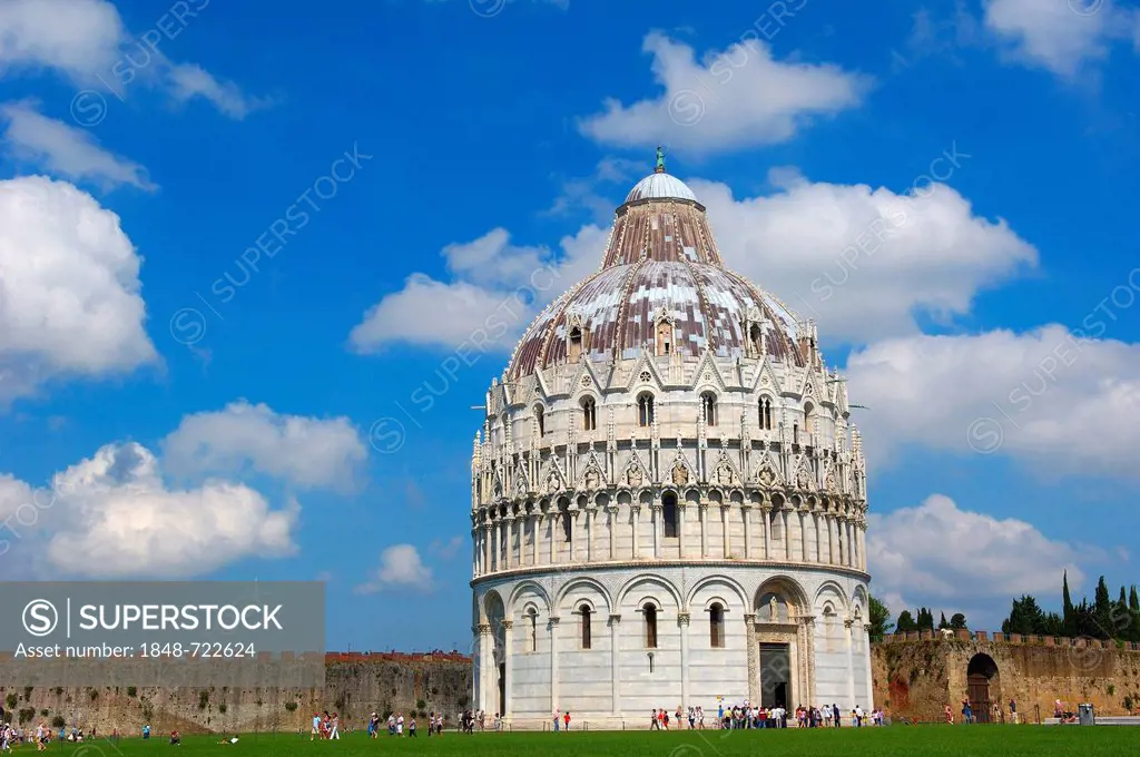 Baptistery, Piazza del Duomo, Cathedral Square, UNESCO World Heritage Site, Campo dei Miracoli, Pisa, Tuscany, Italy, Europe