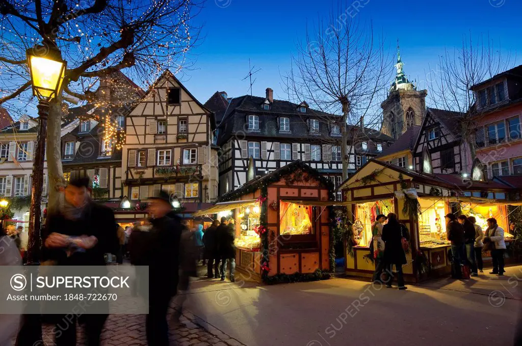 Christmas market, Colmar, Alsace, France, Europe