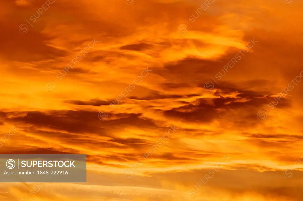 Clouds in the sky at dawn, North Rhine-Westphalia, Germany, Europe