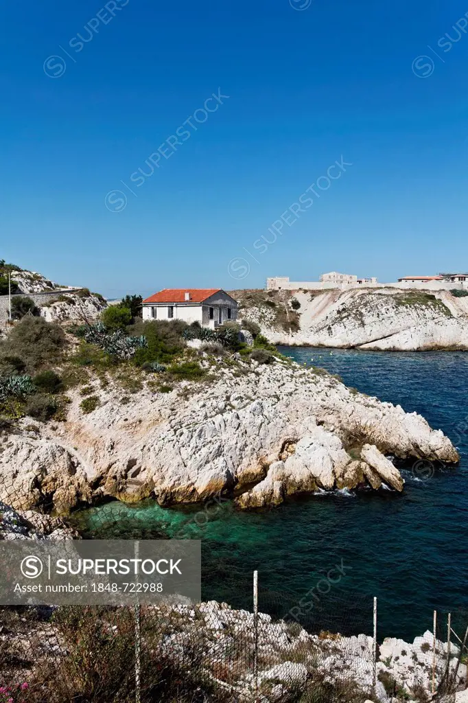 House on the rock of Calanques de Saint Esteve, Ile Ratonneu, Frioul Archipelago, Marseille or Marseilles, Provence-Alpes-Cote d'Azur, France, Europe