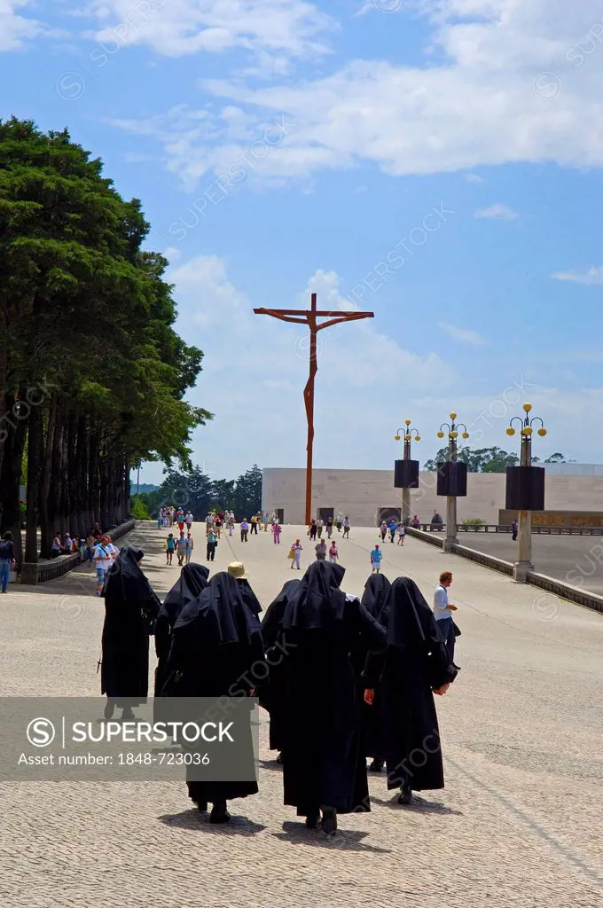 Nuns at the Sanctuary of Our Lady of Fatima, Fatima, Estremadura, Portugal, Europe