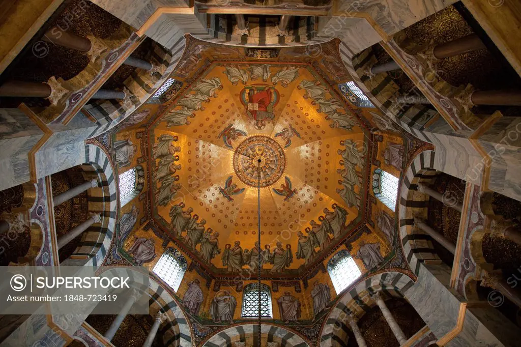 Dome in Aachen Cathedral, octagon, UNESCO World Heritage Site, Aachen, North Rhine-Westphalia, Germany, Europe