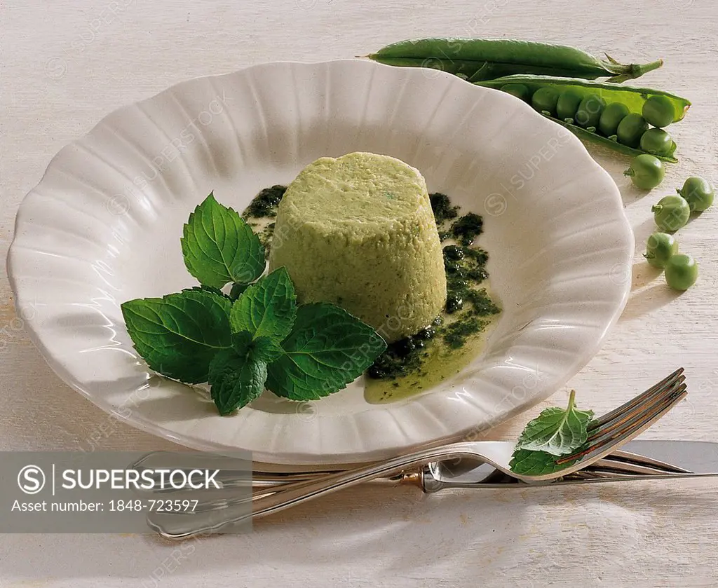 Green pea flan with mint sauce, hot starter, Great Britain