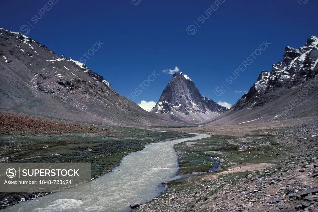 Zanskar Valley near Kargyak, Mt Gumbarajon, Zanskar, Ladakh, Himalayas, Jammu and Kashmir, North India, India, Asia