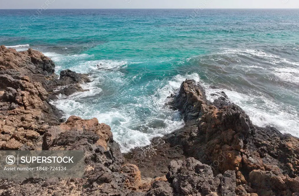 Rocky coast, Parque Natural de Corraleio, Fuerteventura, Canary Islands, Spain, Europe