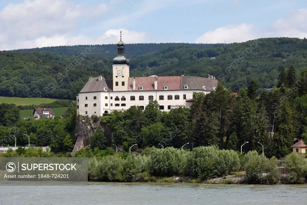 Schloss Persenbeug castle on the Danube, Strudengau, Nibelungengau, Waldviertel, Forest Quarter, Lower Austria, Austria, Europe, PublicGround