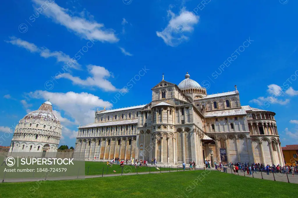 Baptistery, Piazza del Duomo, Cathedral Square, UNESCO World Heritage Site, Campo dei Miracoli, Pisa, Tuscany, Italy, Europe
